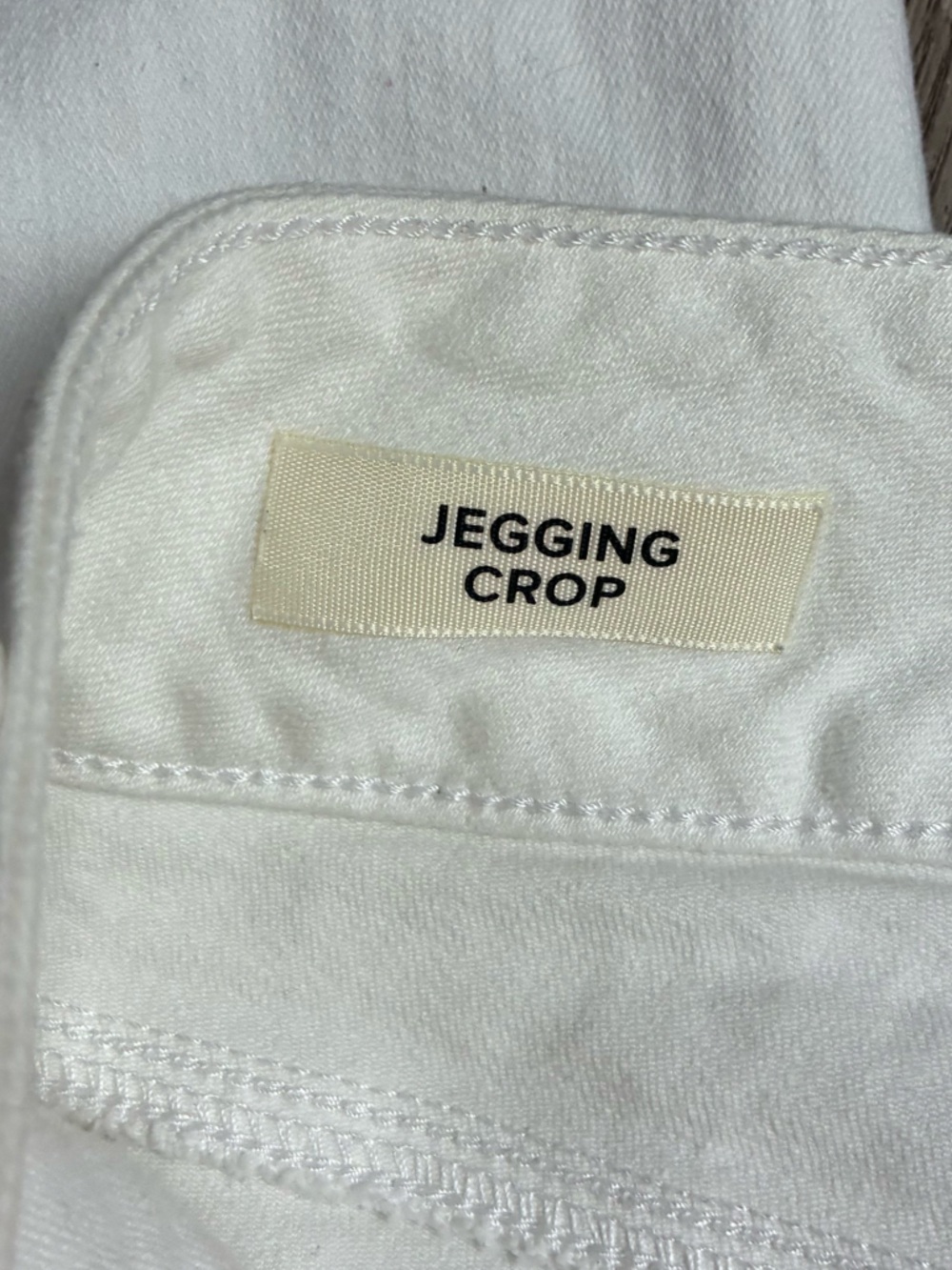 🤍 Torrid Denim Jegging Crop Distressed White Jeans Size 20 - Picture 7 of 12